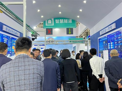 展會(huì)現(xiàn)場(chǎng)丨共赴一場(chǎng)思想與技術(shù)的交通盛宴，榮獲年度最佳產(chǎn)品獎(jiǎng)